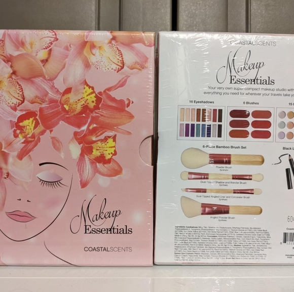 Coastal Scents: makeup kit - Picture 1 of 3